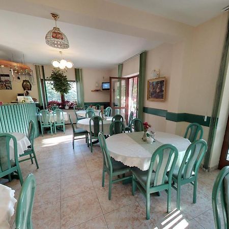 Osrodek Wczasowy Kasztel Hotel Ниджица Замек Екстериор снимка